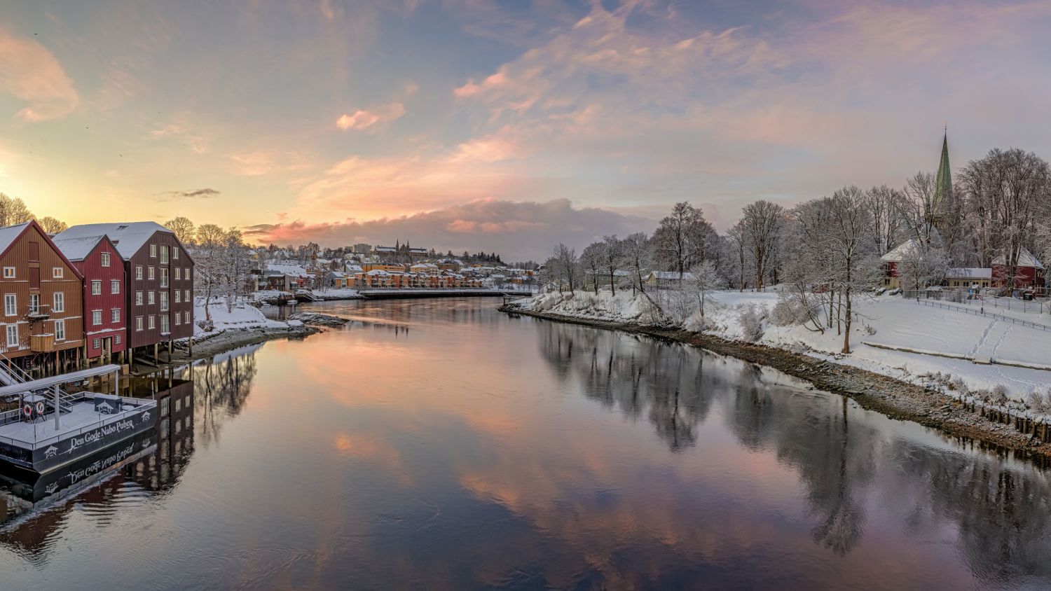 Nidelven in Trondheim in winter sunset.