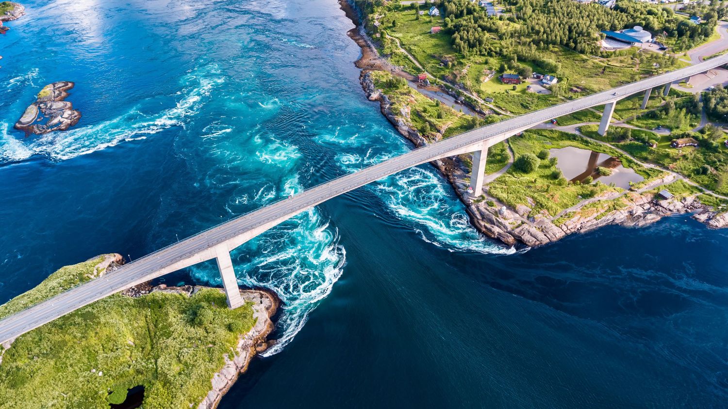 Saltstraumen under bridge by Bodø. 