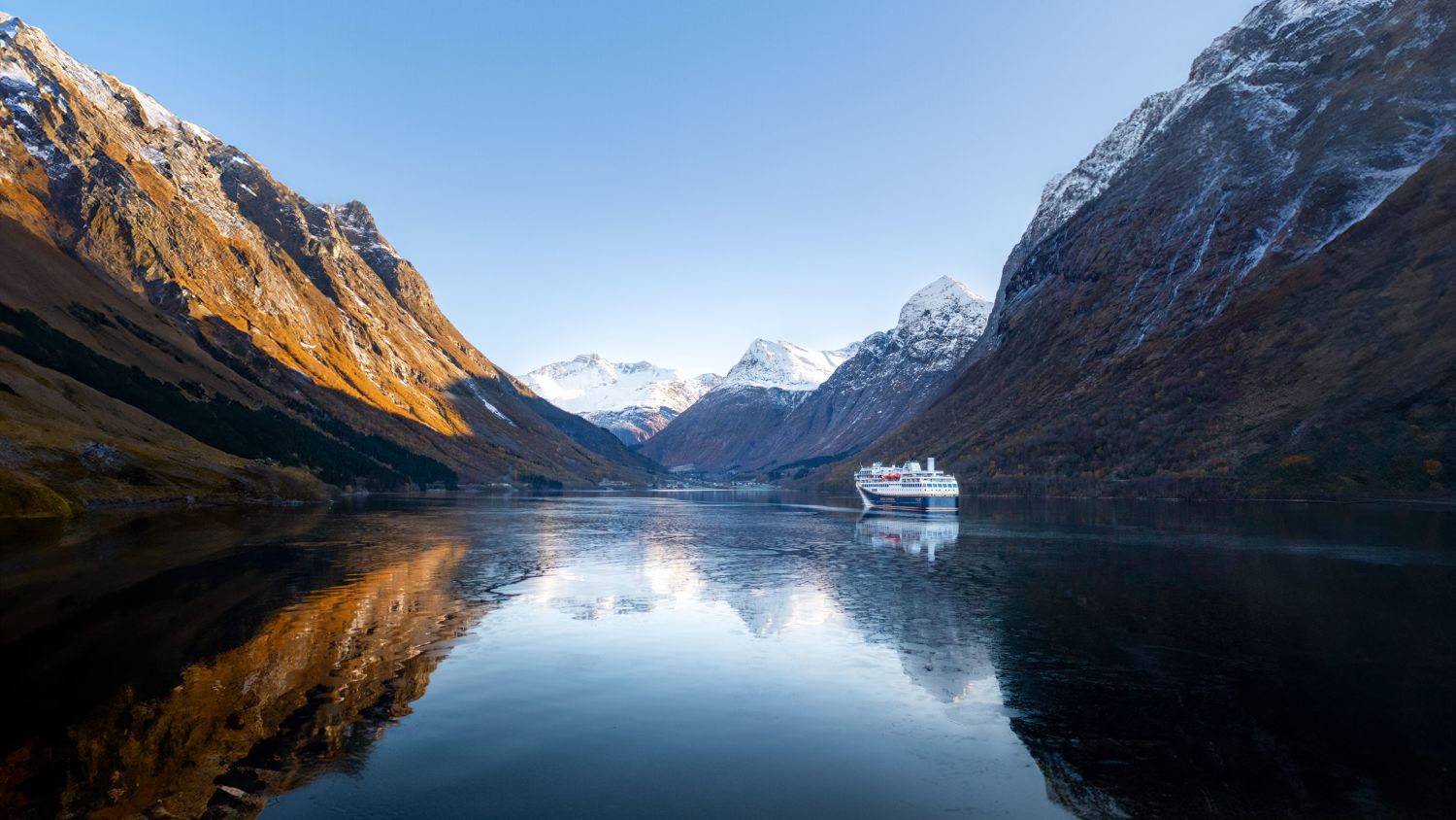 havila voyages ship hjørundfjord