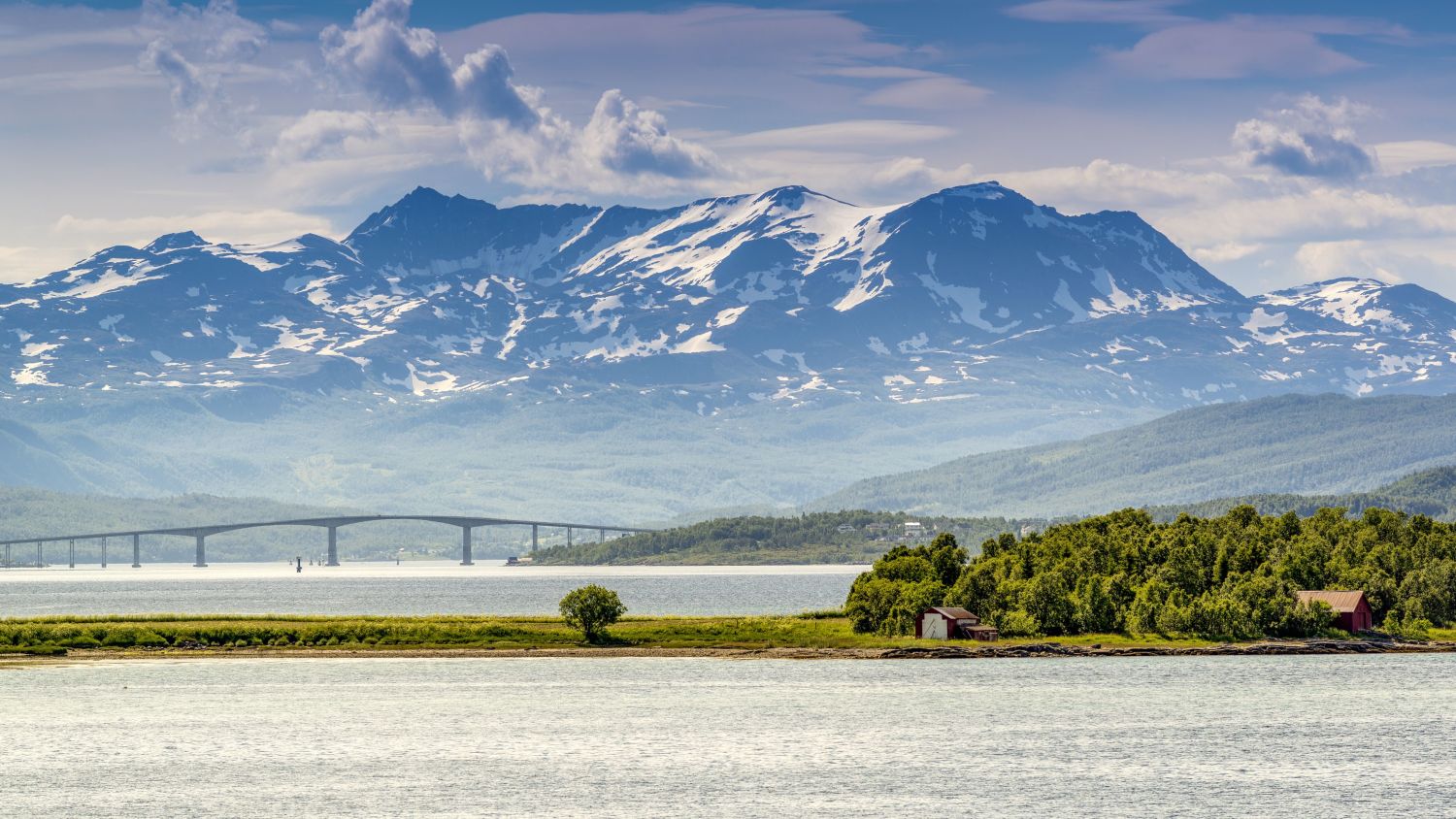 Mountains and the Gisund bridge in Finnsnes. 