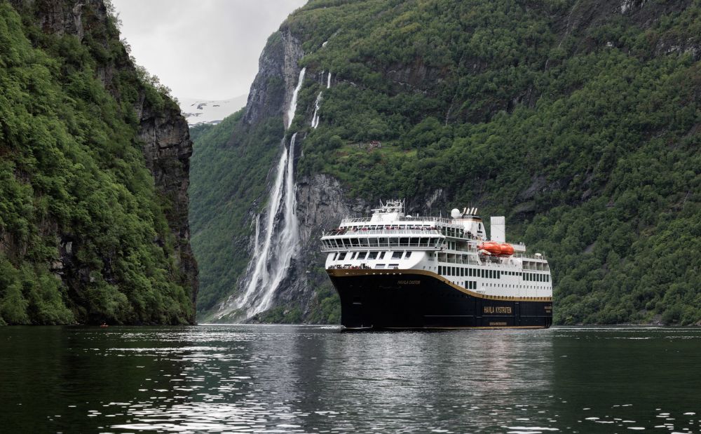 Havila Castor in the Geirangerfjord - first sailing in world heritage Geiranger on battery. Photo: Marius Beck Dahle