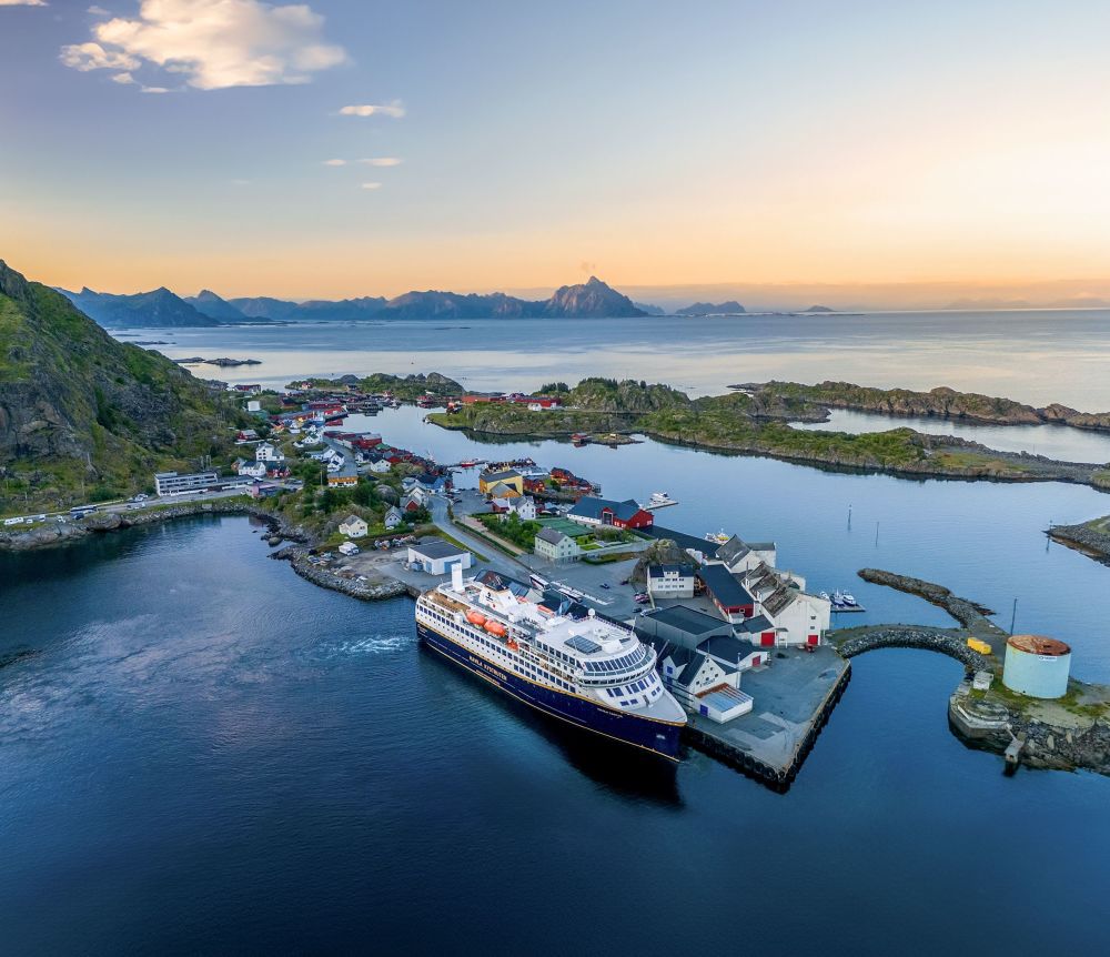 Stamsund Havila Voyages