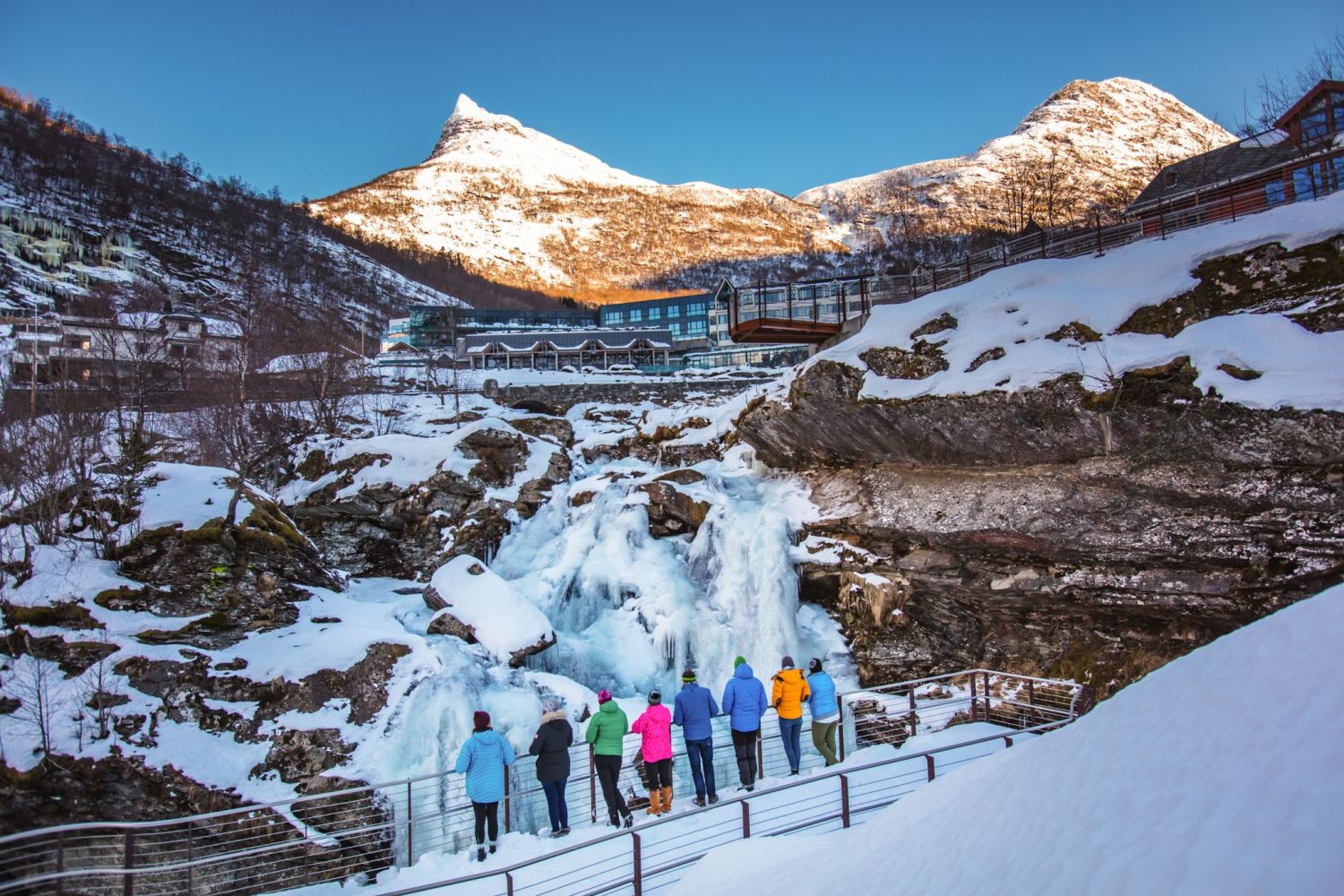 winter with frozen waterfalls. Photo: Rune Hagen/Stiftinga verdsarv
