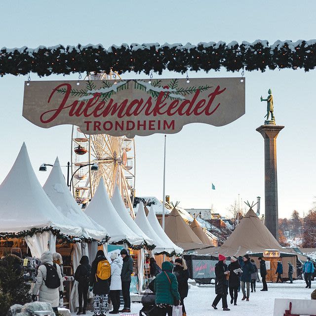 Foto: Miriam Frøiland Haug – Julemarkedet i Trondheim – CC BY 4.0 (beskåret)