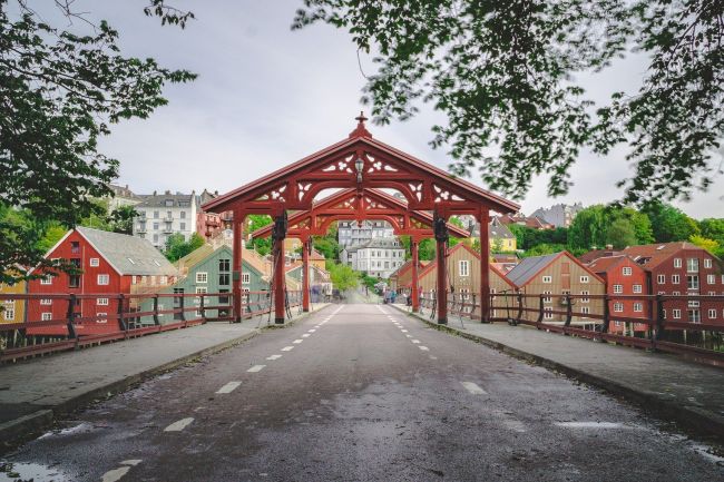 Gamle bybro. Old city bridge. Lykkens portal.