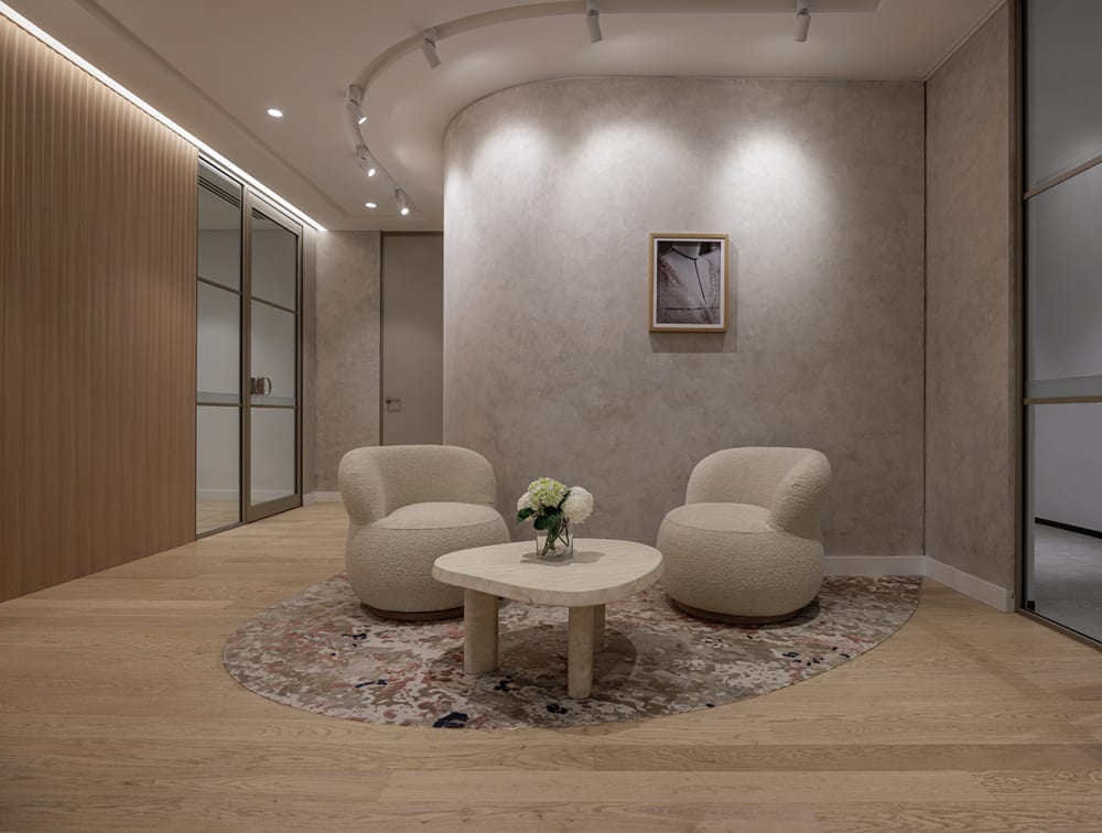 HW16409C Columba Plank | Dior HQ