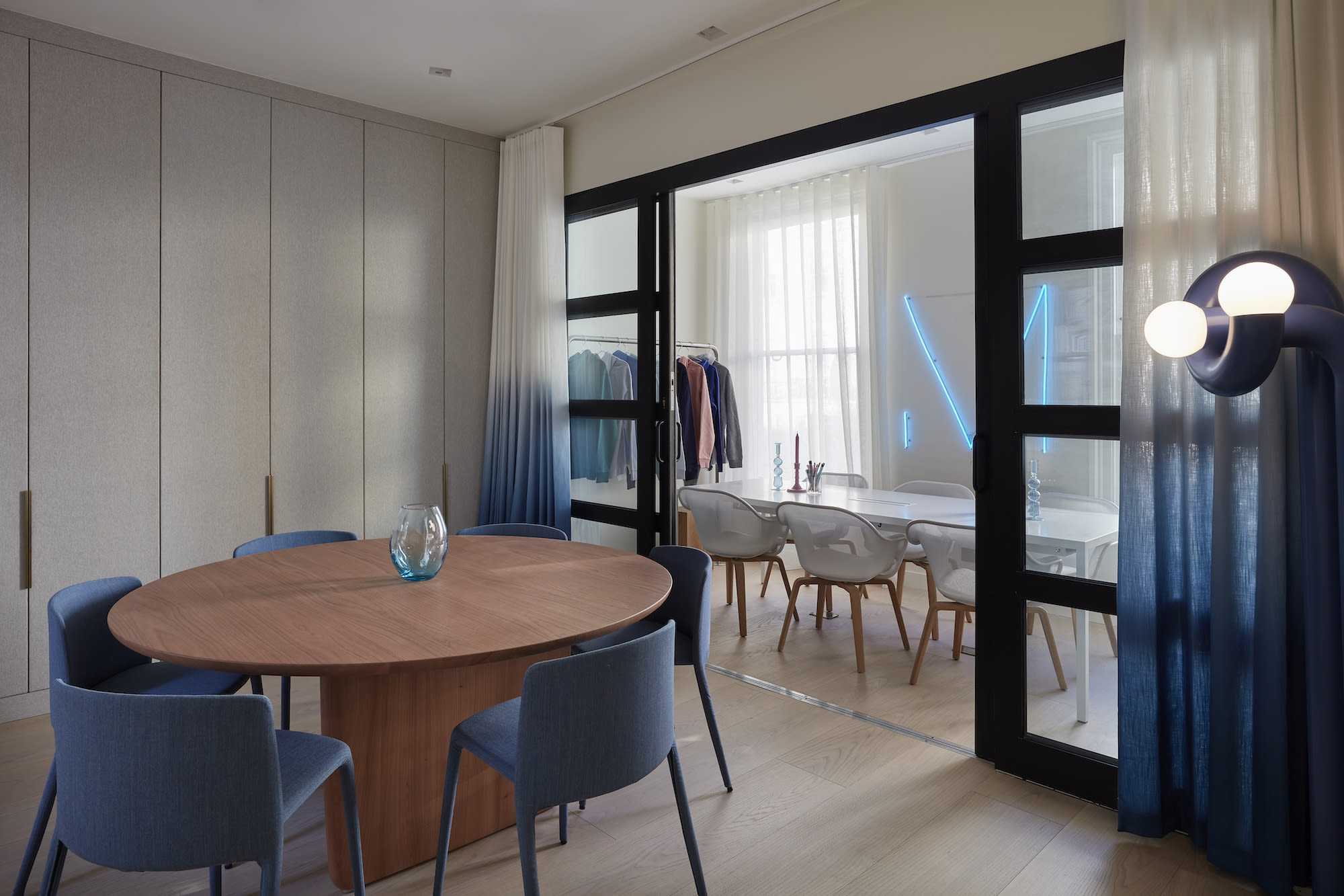 Vibrant Contemporary Office, London