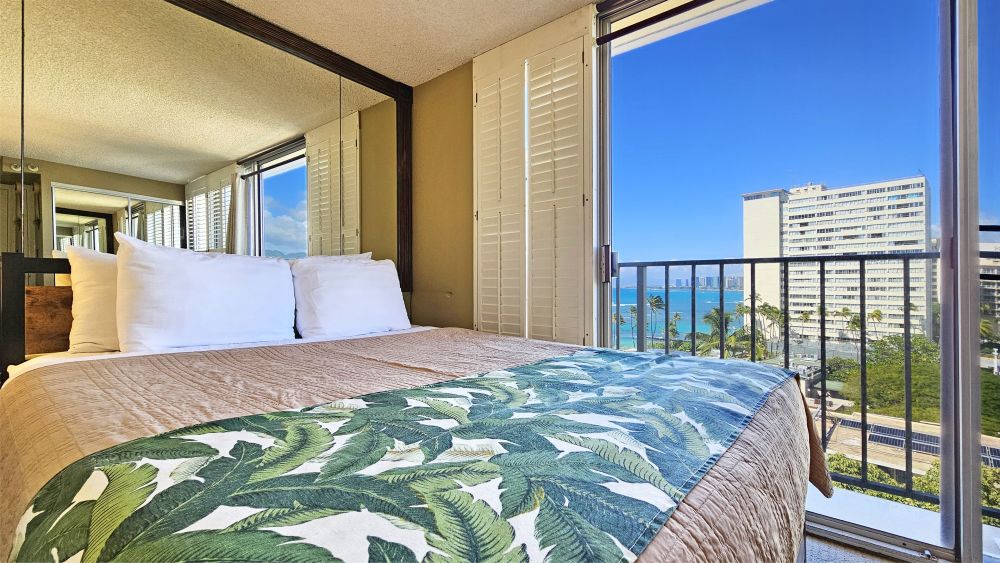 Diamond Head Beach Hotel 1002