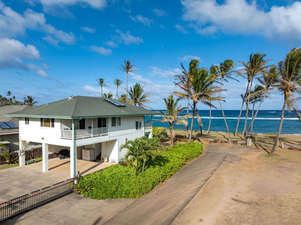 Kapa'a by the Sea Beachfront Home