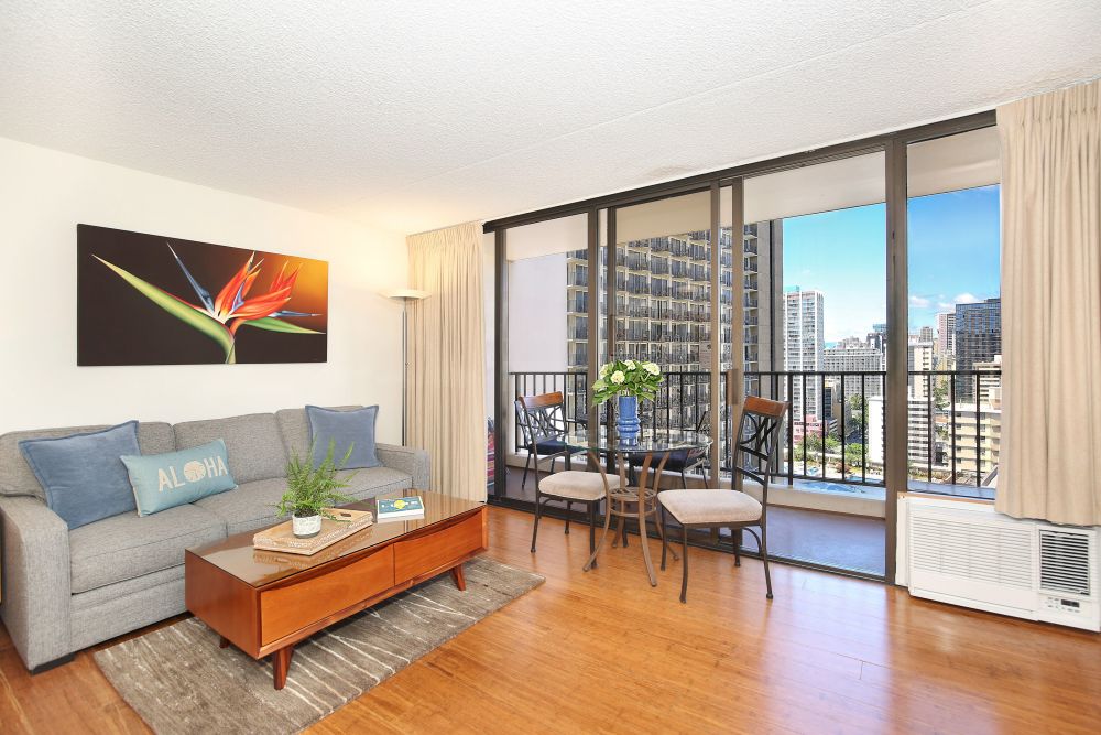 Waikiki Banyan #2002-T1