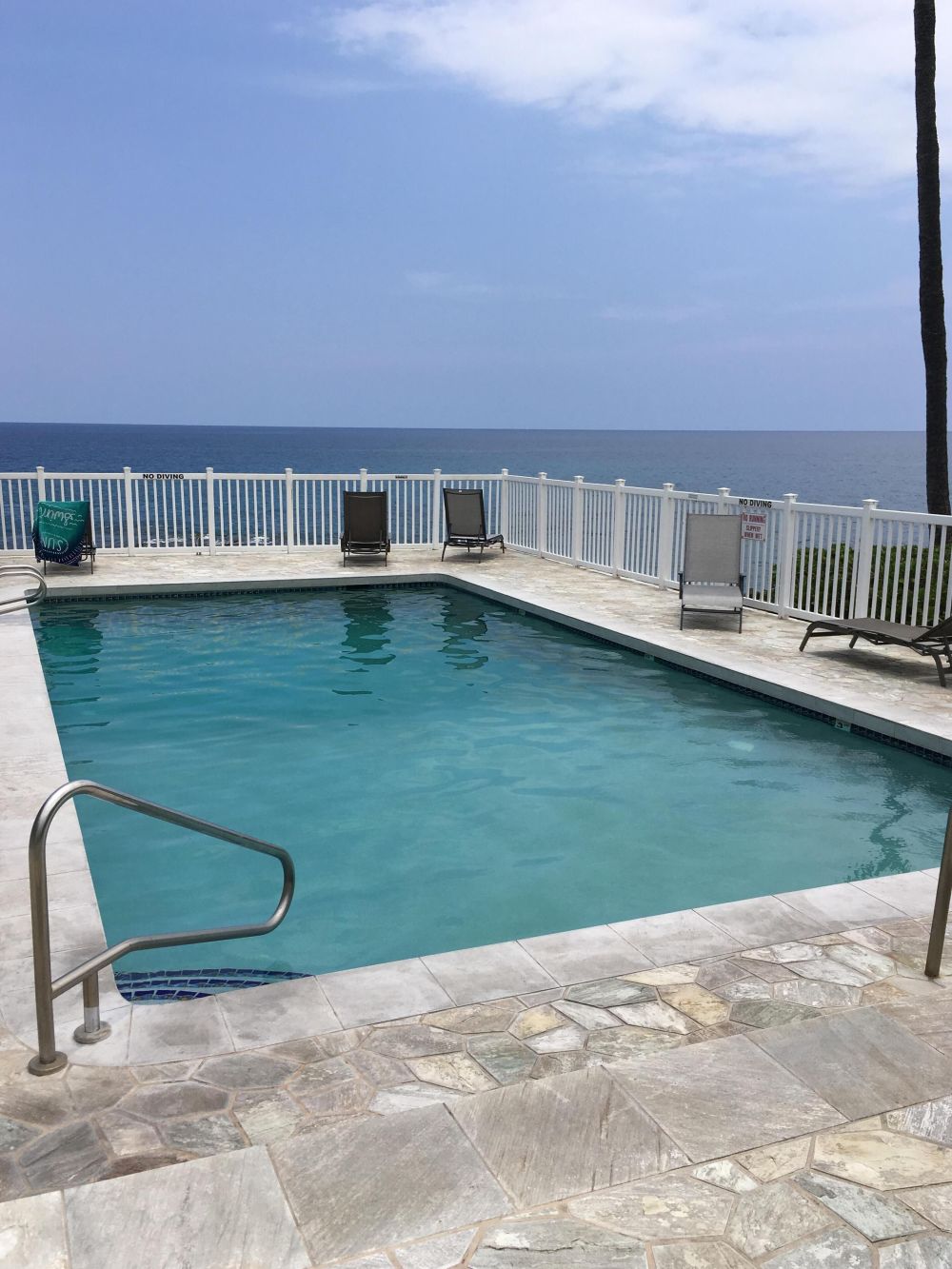 Harrigan's Kona Shores