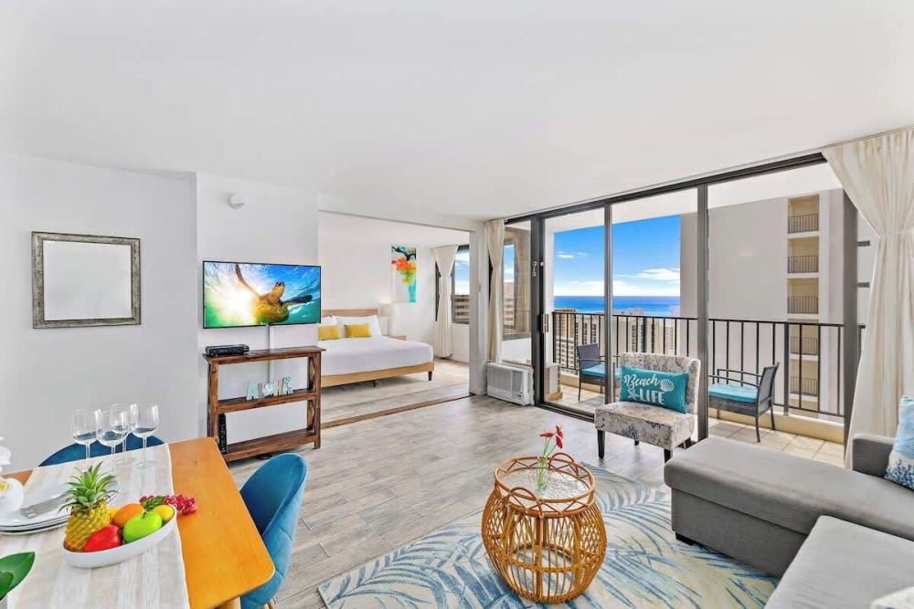 Waikiki Banyan 2704 T2
