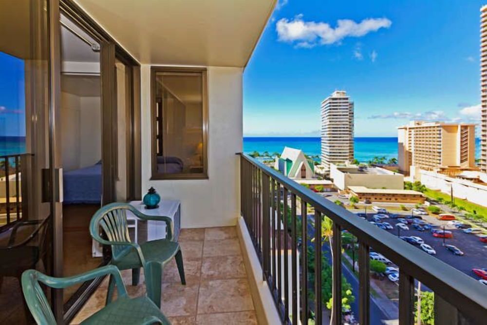 Waikiki Banyan Ocean View Unit