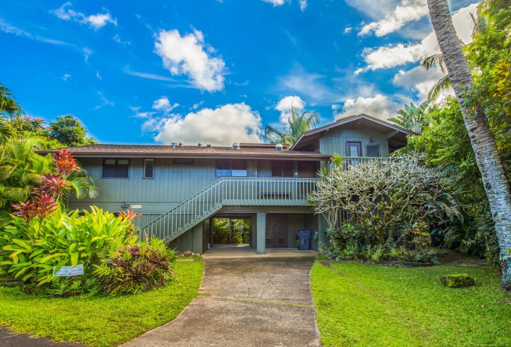 Charming Garden Retreat