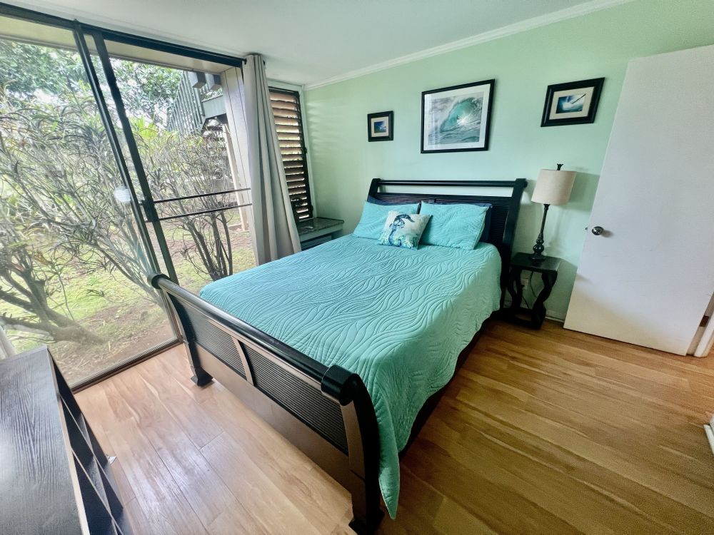 Luxurious Turtle Bay Condo