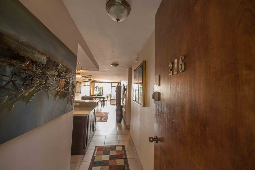 Kanai A Nalu Condo Oceanfront 2BR in Maalaea