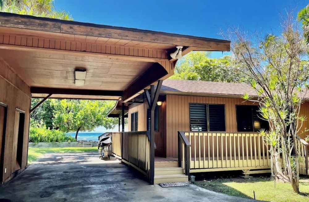 Puako Hale Kahakai Oceanfront Beach Home