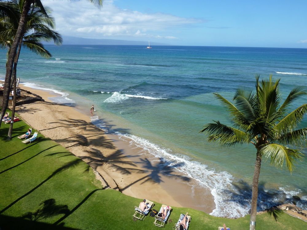 Hale Mahina Beach Resort A-402