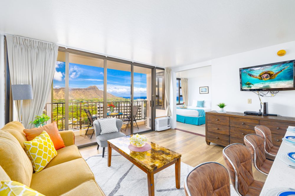 Waikiki Banyan 3003 T1