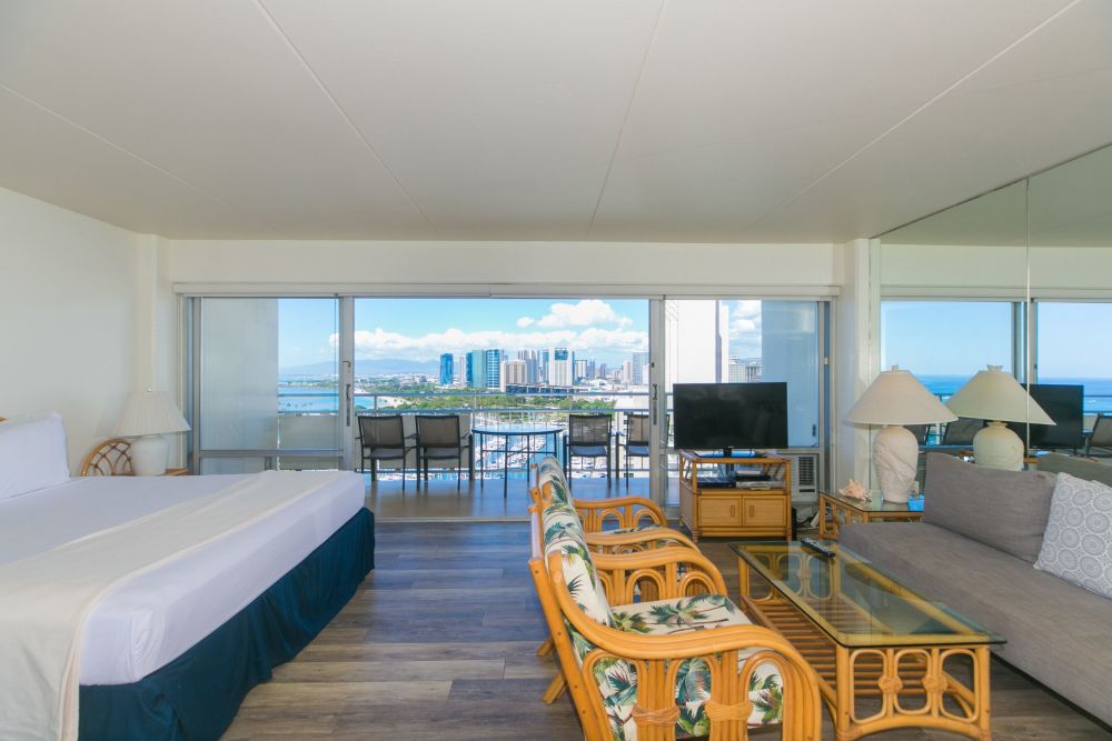 Ilikai Hotel Condo with Ocean Views