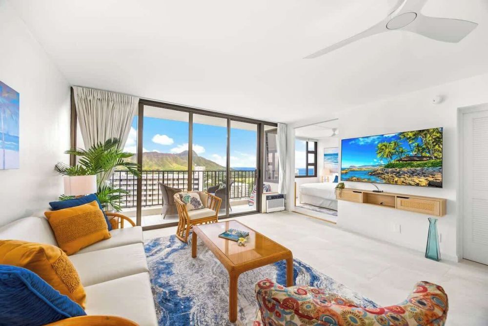 Waikiki Banyan 2913 T1