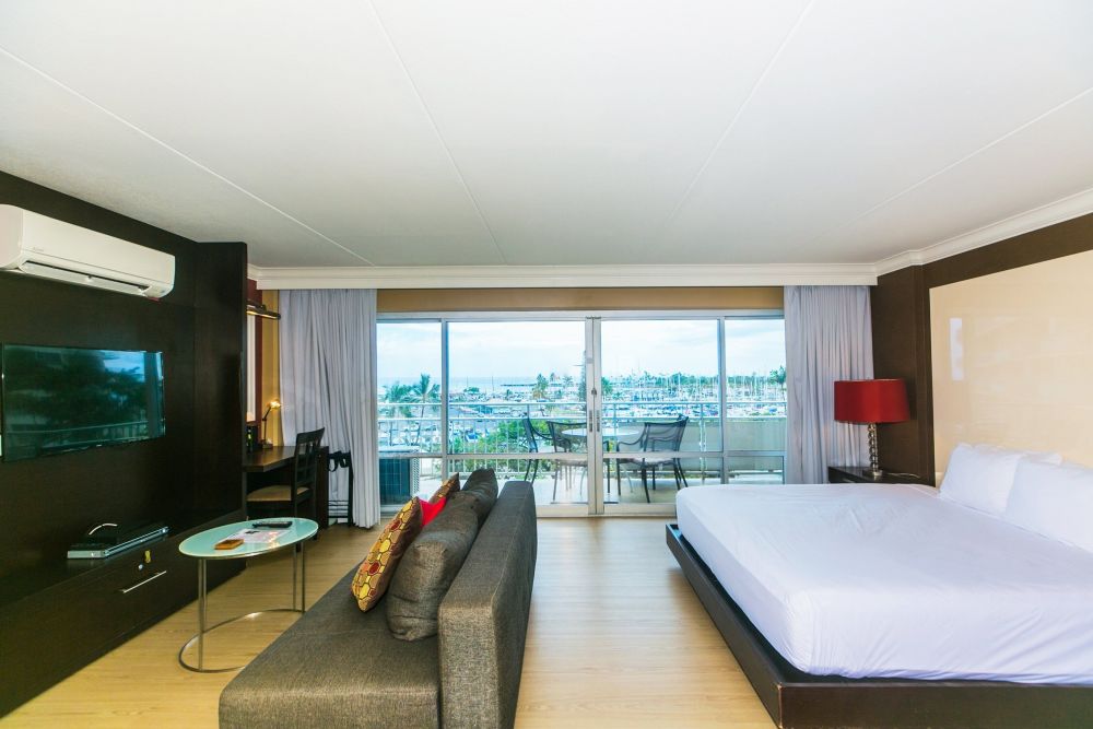 Ilikai Hotel 4th Floor