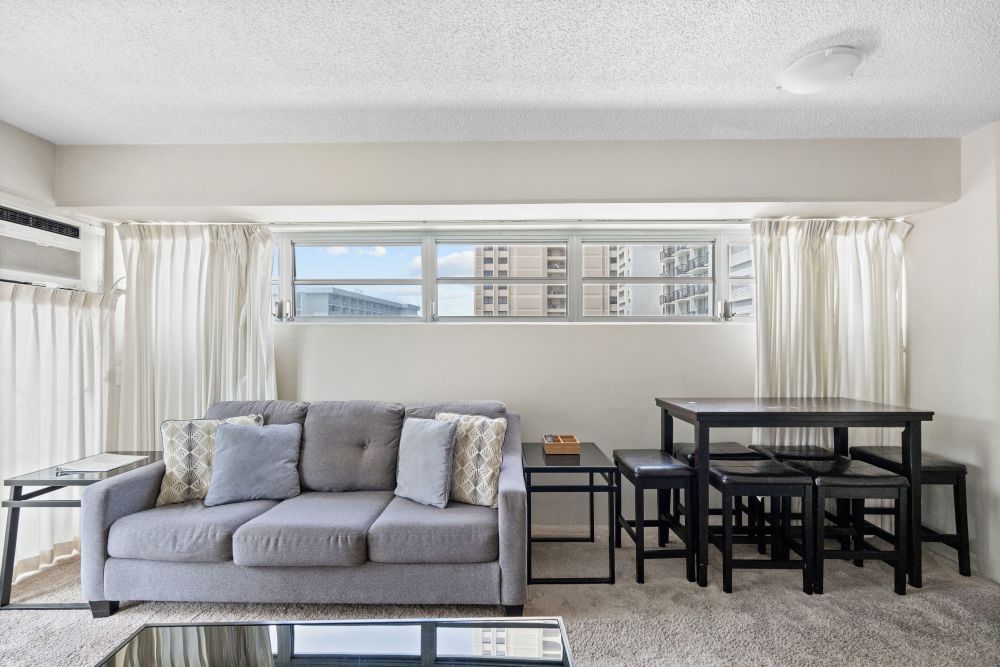 Kuhio at Waikiki 1518