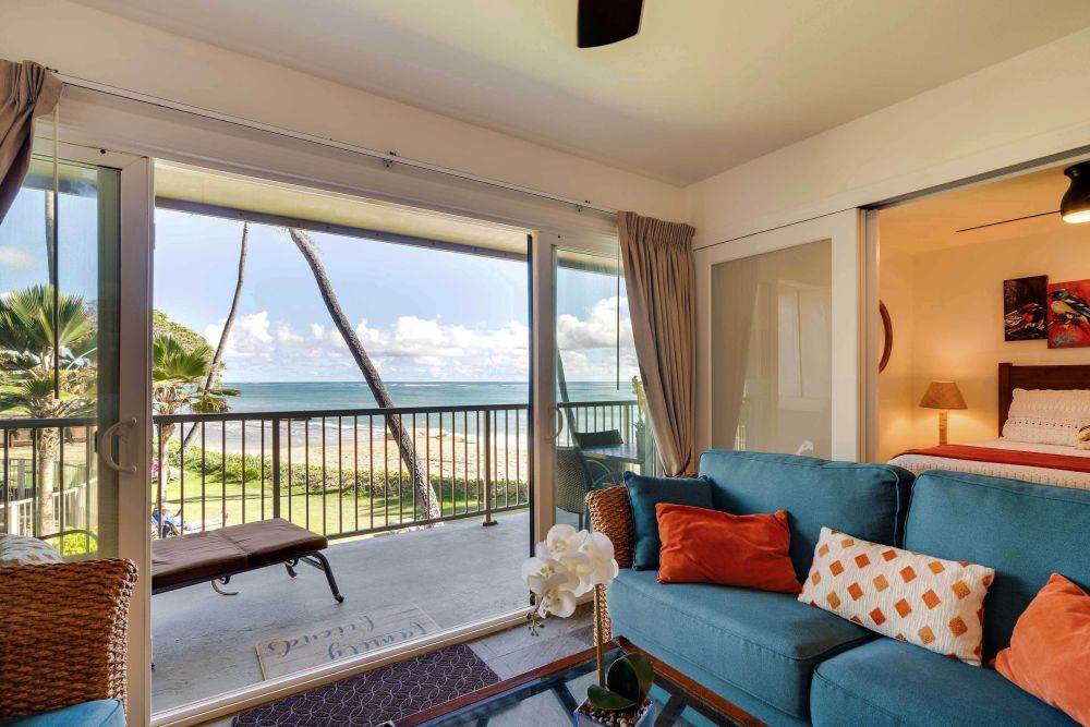 Waipouli Beachfront Condo