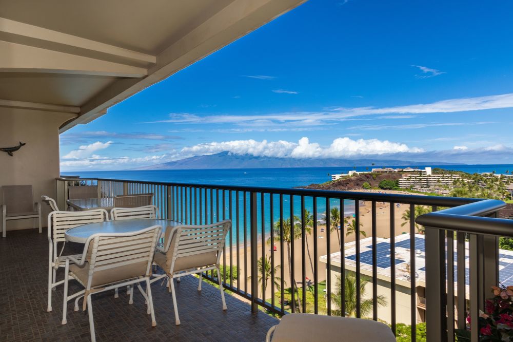 Aston Whaler at Kaanapali 1112