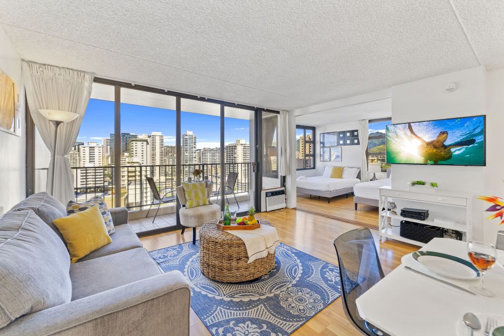 Waikiki Banyan 1702 T1