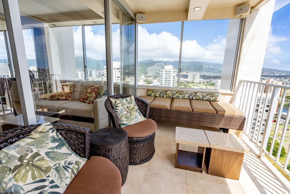 Pacific Monarch #2907