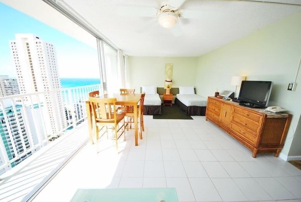 Pacific Monarch #2908