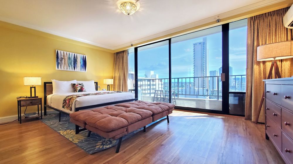 Royal Gardens Waikiki #1905