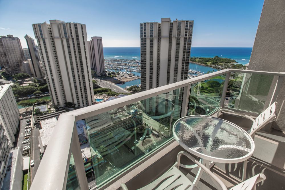Ala Moana Condo 29th Floor Studio