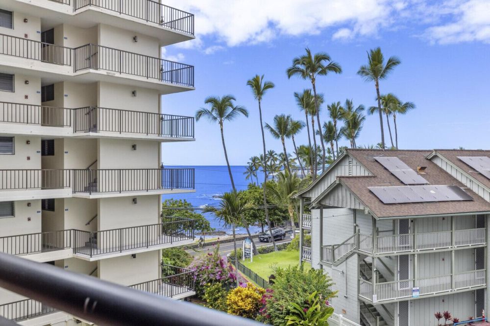 Aloha Spirit at Kona Alii