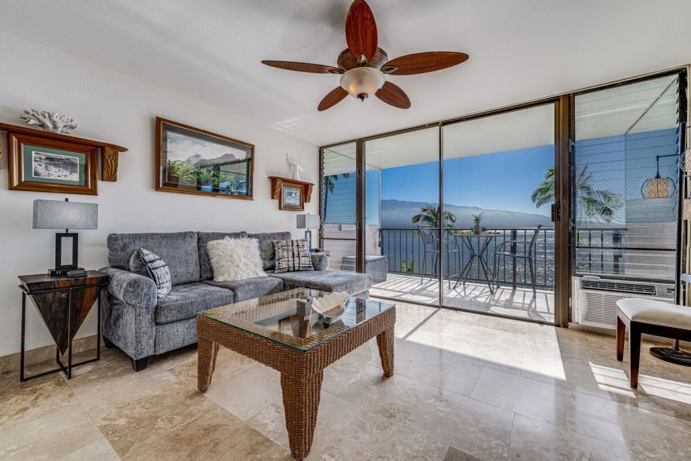 Maalaea Banyons Oceanfront Condo