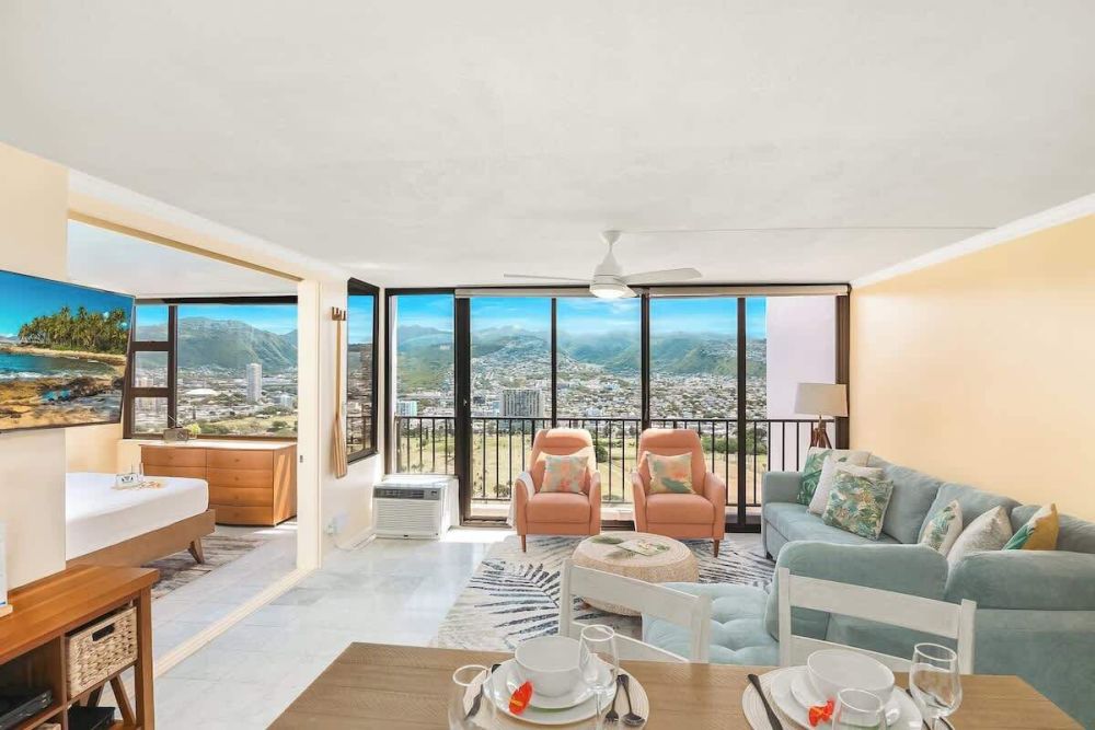 Waikiki Banyan Tower 2, 37th Floor Unit