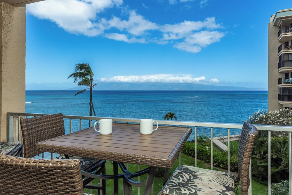 Royal Kahana 407