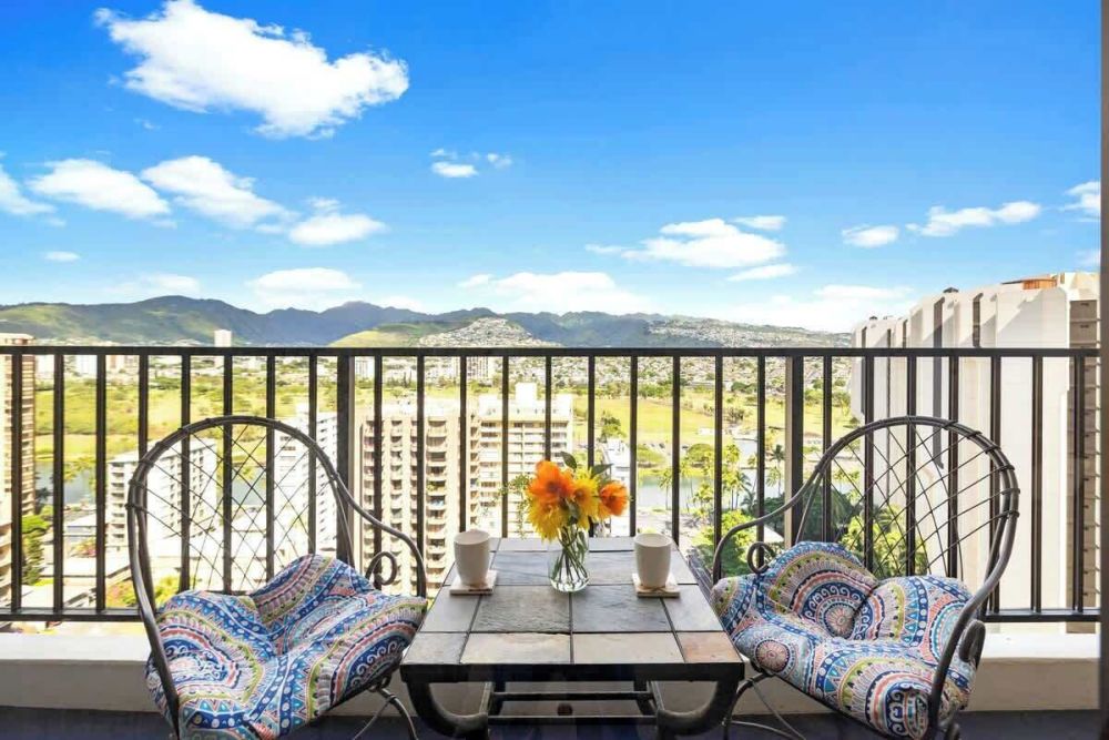 Waikiki Banyan Tower 2, Unit 23