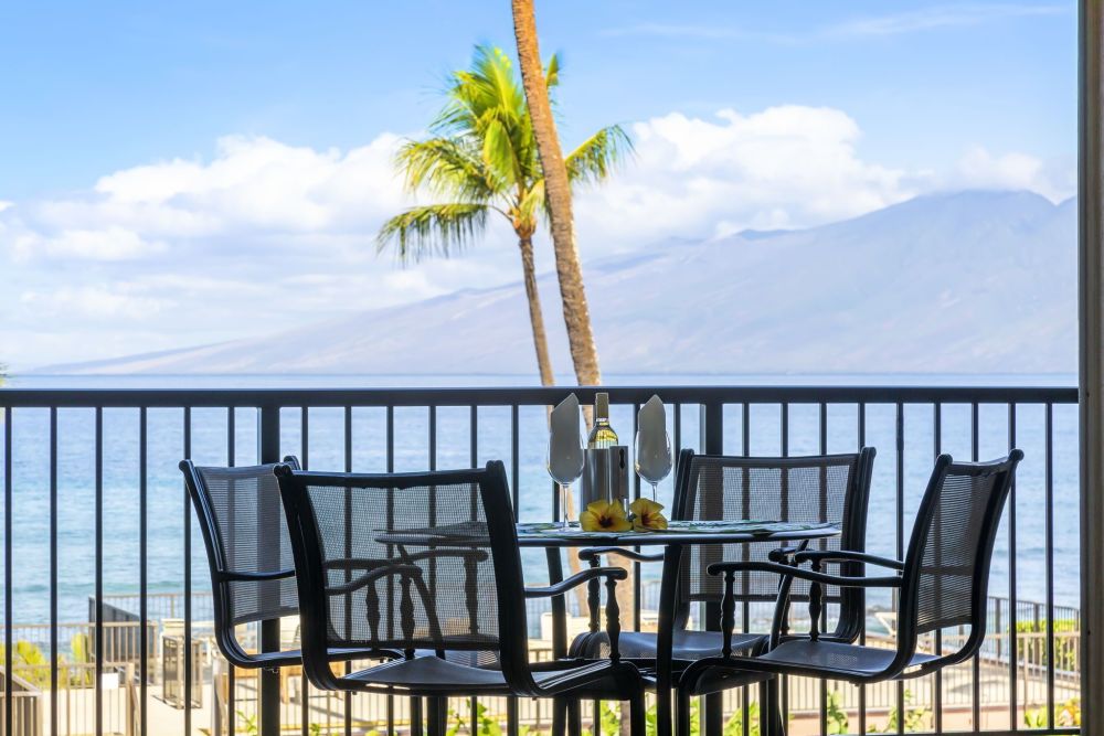 Hale Ono Loa Oceanfront 1 Bedroom Condo