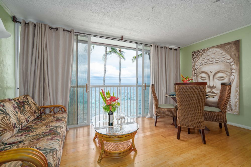 Magic Sands Oceanfront Studio 3rd Floor