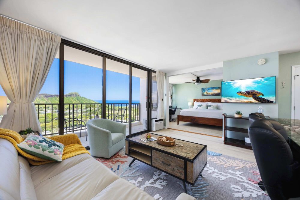 Waikiki Banyan 36th Floor Ocean View Condo