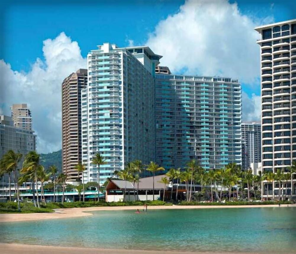 Ilikai Condo 2 Bedroom City View Unit