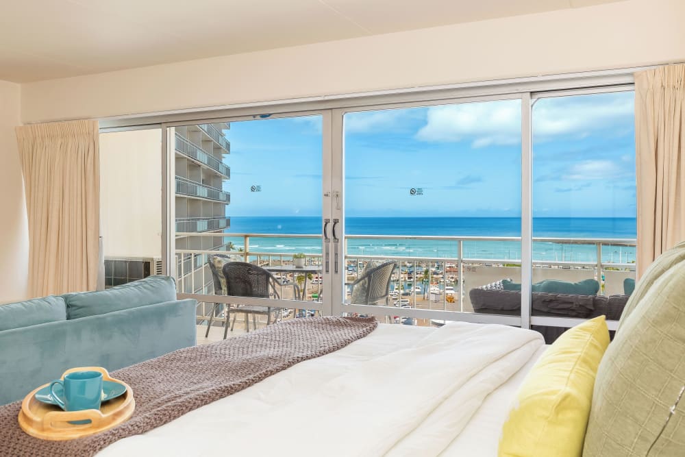 Ilikai Hotel 11th Floor