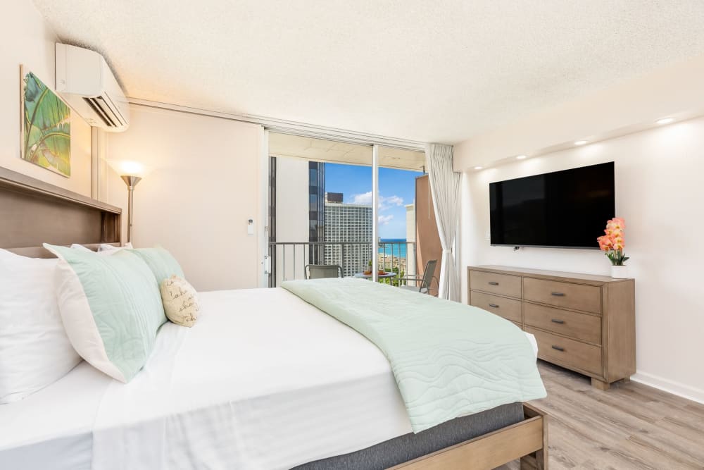 Marine Surf Waikiki Condo 2100