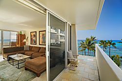 Diamond Head Beach Hotel 801