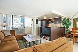 Diamond Head Beach Hotel 801