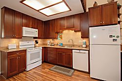 Hale Kamaole Condo with Ocean & Volcano View