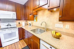 Hale Kamaole Condo with Ocean & Volcano View