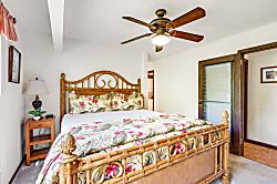 Kahala 812